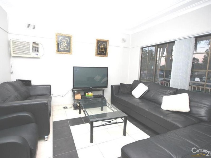 482 The Horsley Drive, Fairfield NSW 2165