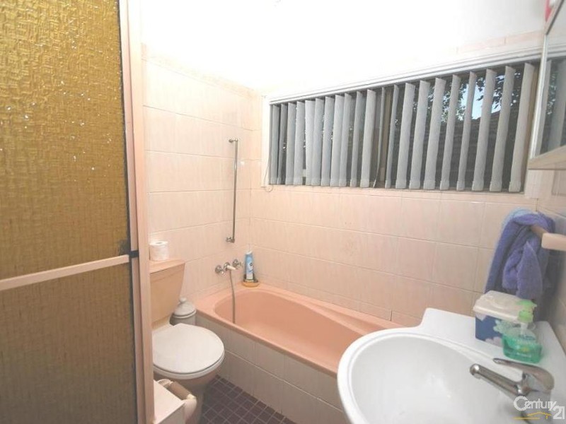 482 The Horsley Drive, Fairfield NSW 2165