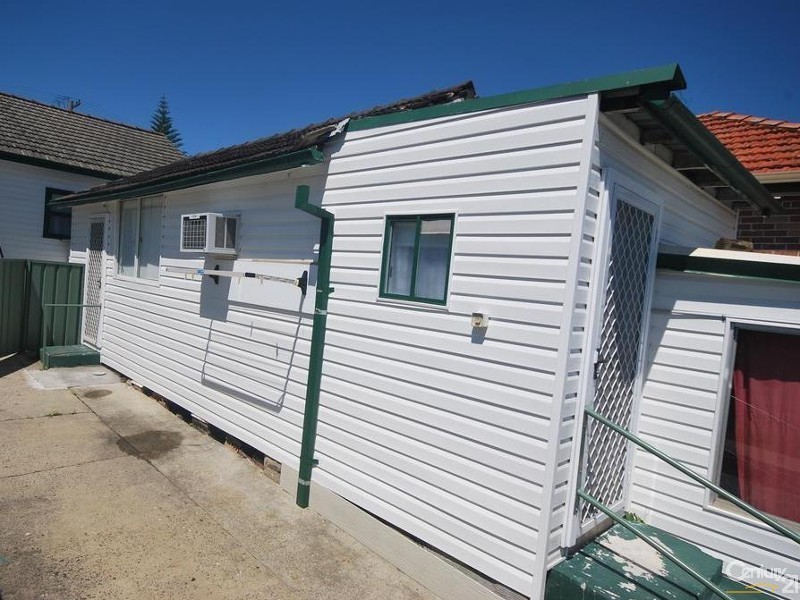 23a Rowley st, Smithfield NSW 2164
