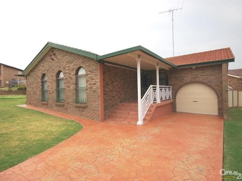 9 Hall Place, Fairfield West NSW 2165