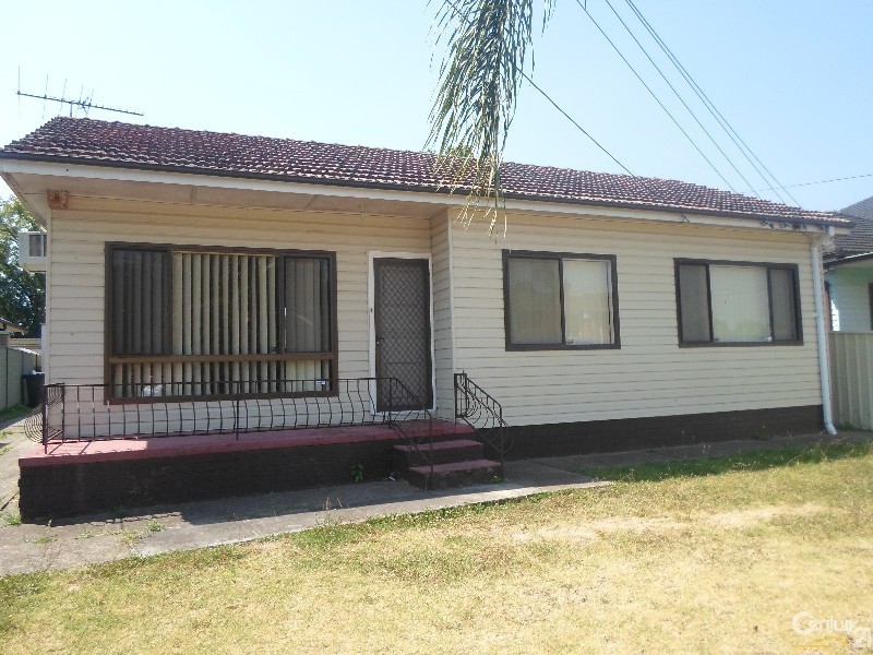 Fairfield NSW 2165