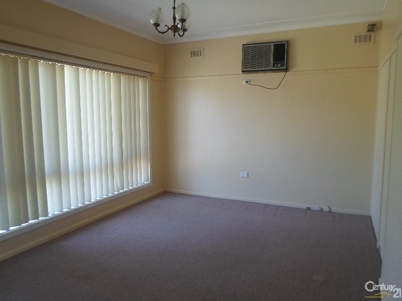 Fairfield NSW 2165