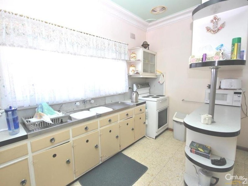 66 Rawson Road, Fairfield West NSW 2165