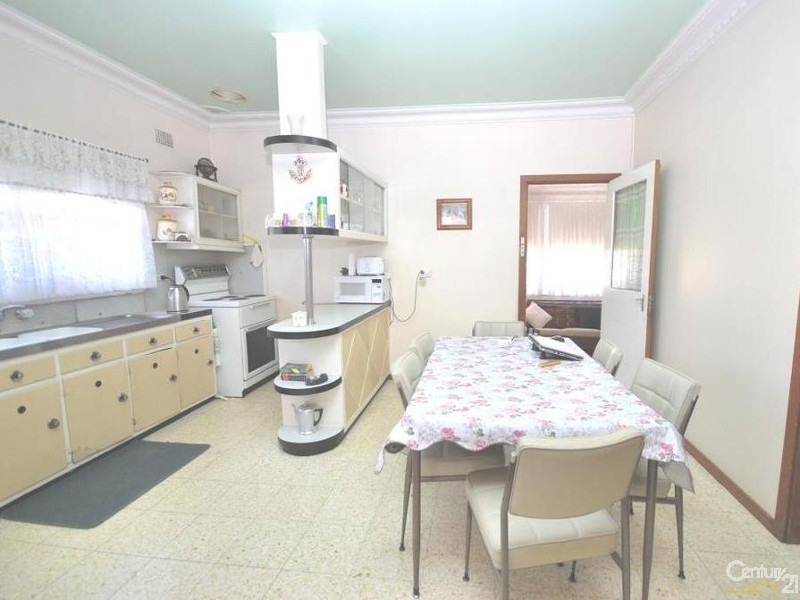 66 Rawson Road, Fairfield West NSW 2165