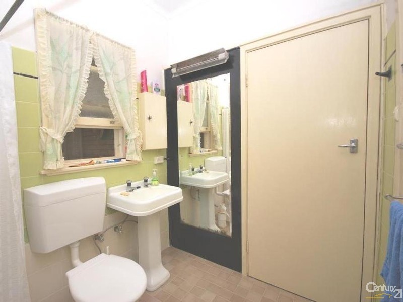 66 Rawson Road, Fairfield West NSW 2165