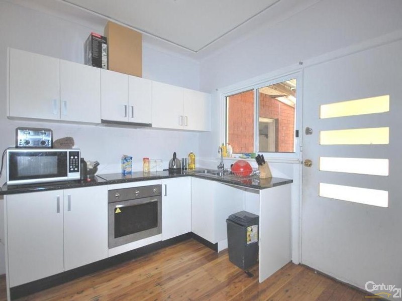 8 Hilltop Road, Penrith NSW 2750