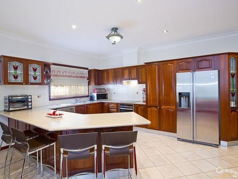 24 Gardiner Crescent, Fairfield West NSW 2165