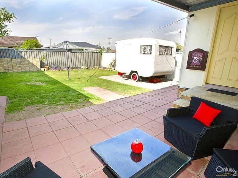 24 Gardiner Crescent, Fairfield West NSW 2165