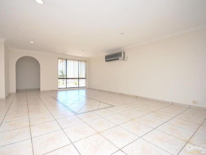 Edensor Park NSW 2176