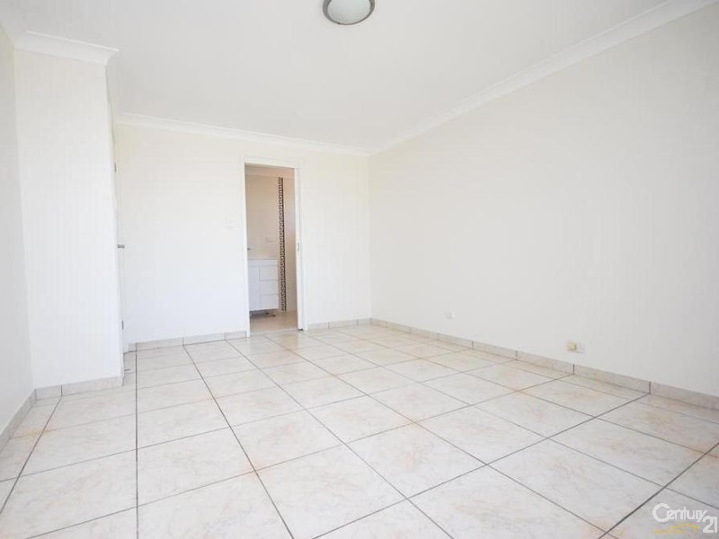 Edensor Park NSW 2176