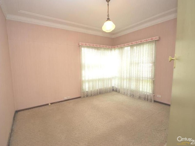 5  Wattle Avenue, Villawood NSW 2163