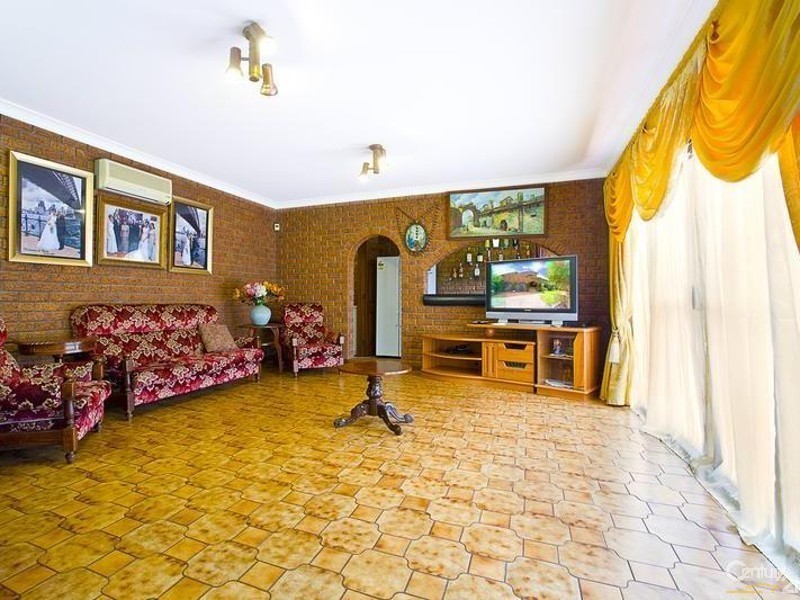 Bossley Park NSW 2176