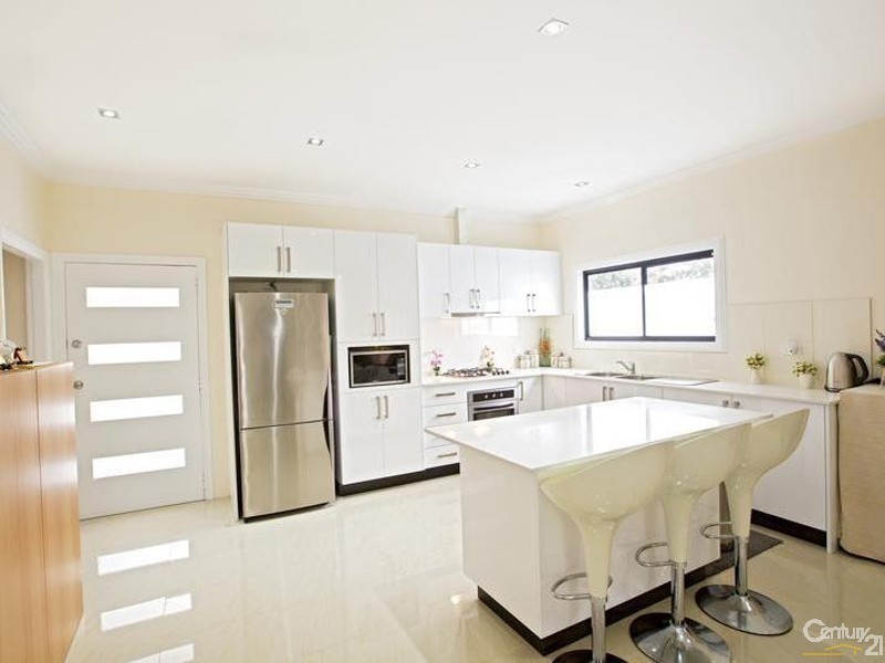 Fairfield East NSW 2165