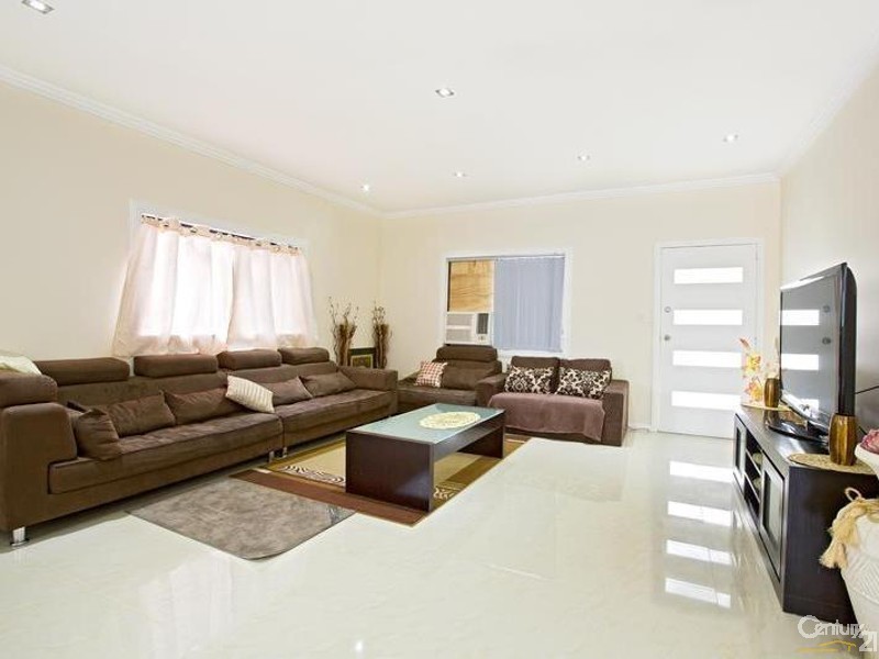 Fairfield East NSW 2165