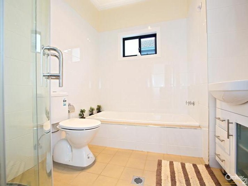 Fairfield East NSW 2165