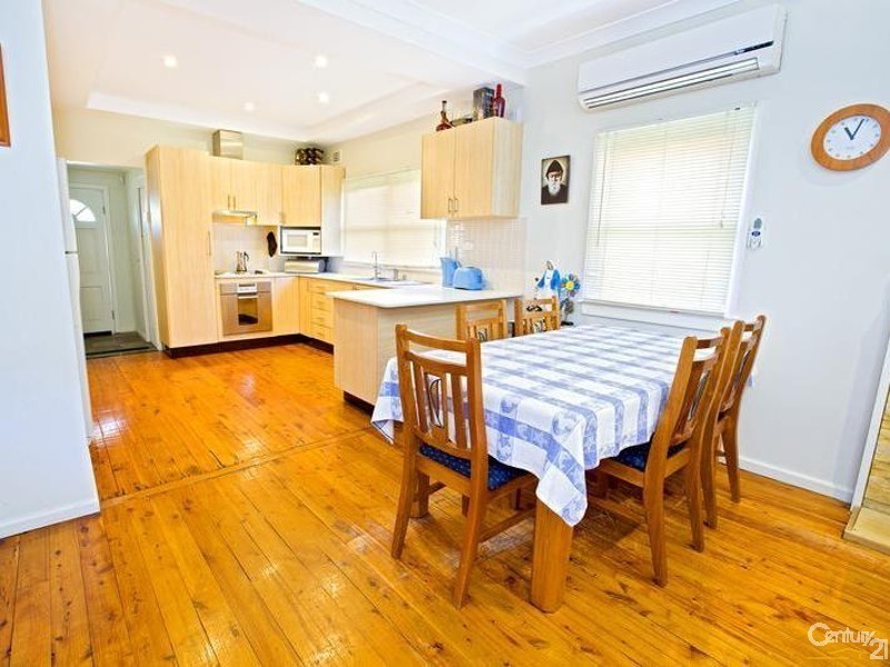 Fairfield East NSW 2165