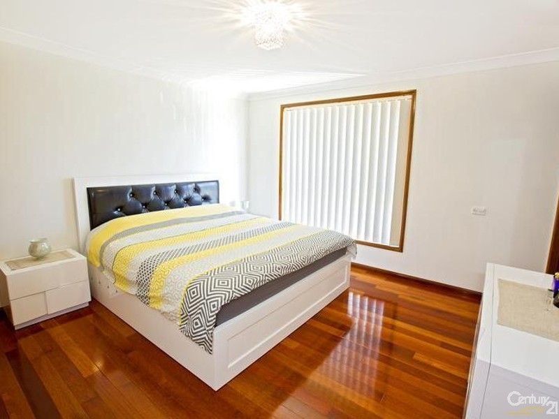 26 Glen Logan Road, Bossley Park NSW 2176