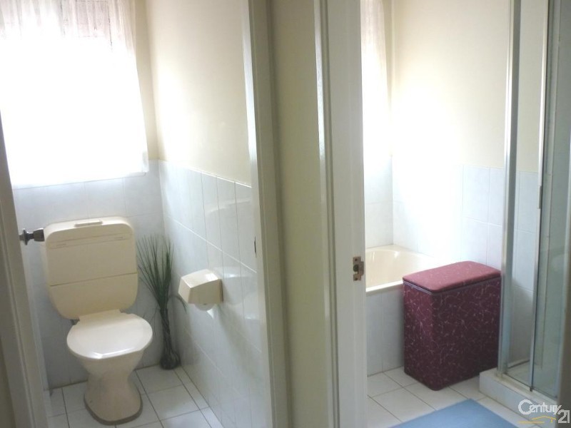 4 Gundagai Crescent, Wakeley NSW 2176