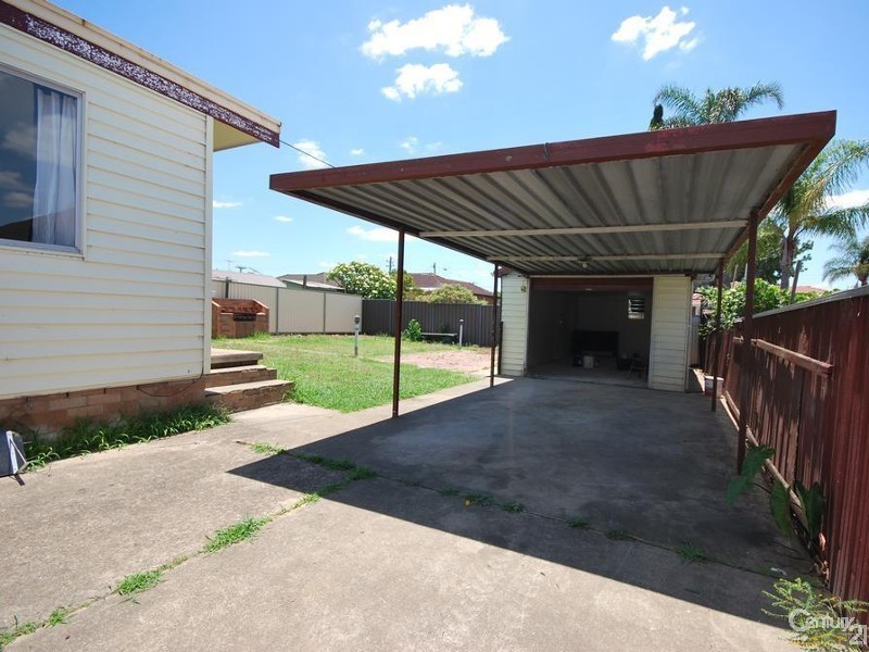 Fairfield West NSW 2165