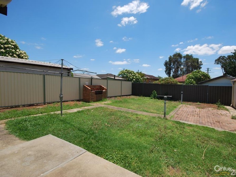 Fairfield West NSW 2165