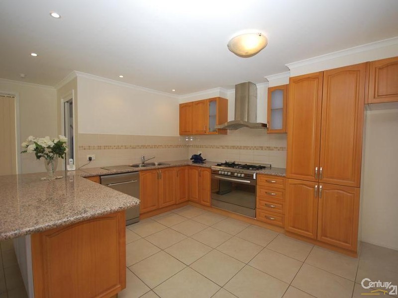 170 Prairievale Rd, Bossley Park NSW 2176