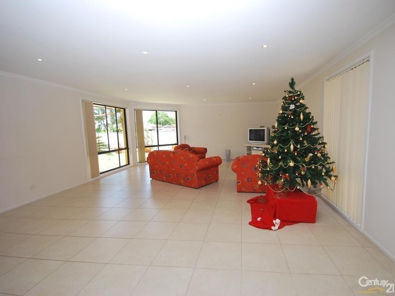 170 Prairievale Rd, Bossley Park NSW 2176
