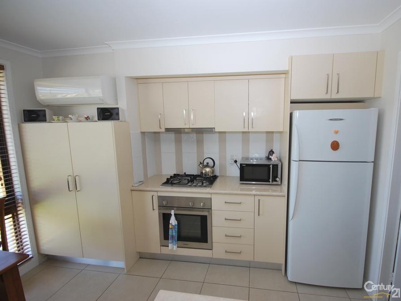 170 Prairievale Rd, Bossley Park NSW 2176