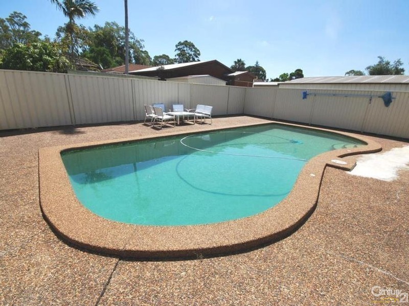 15  Pilliga Cresent, Bossley Park NSW 2176