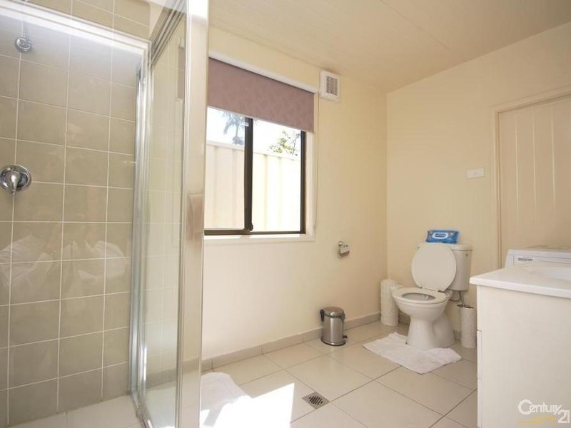 15  Pilliga Cresent, Bossley Park NSW 2176