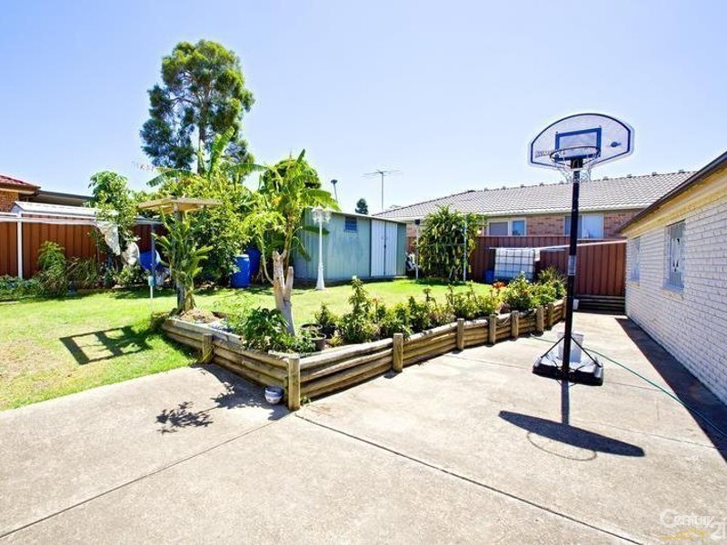 10  Geronimo Close, Greenfield Park NSW 2176