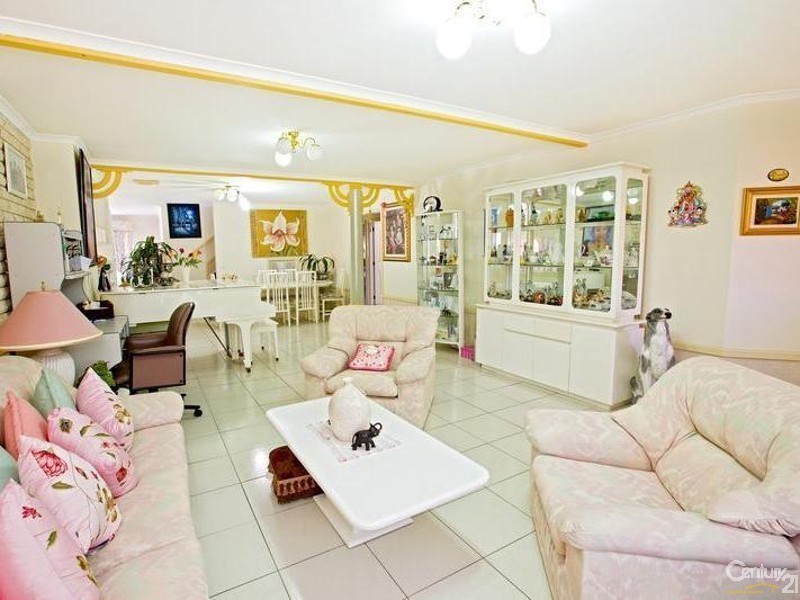 10  Geronimo Close, Greenfield Park NSW 2176