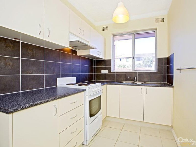 2/21  York Street, Fairfield NSW 2165