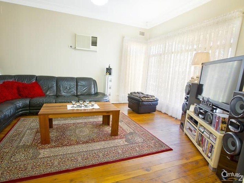 7 Baragoola Street, Fairfield West NSW 2165