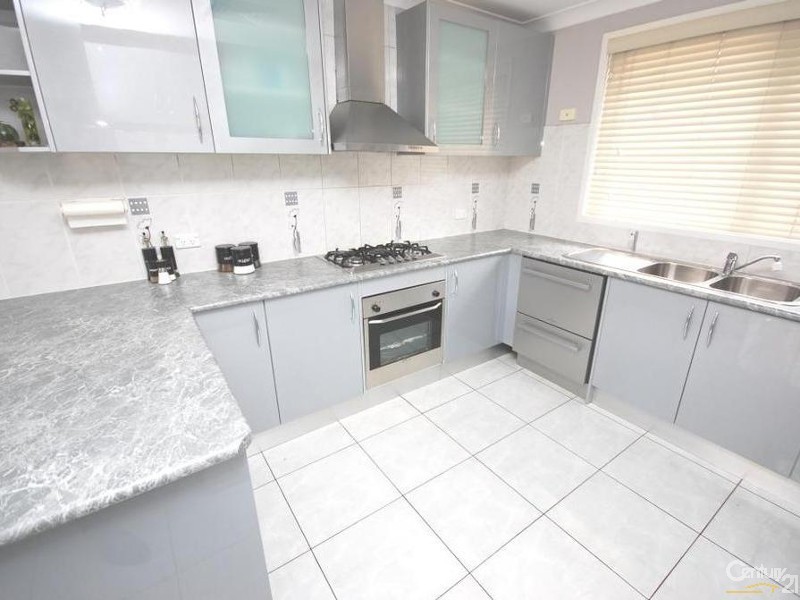 Edensor Park NSW 2176