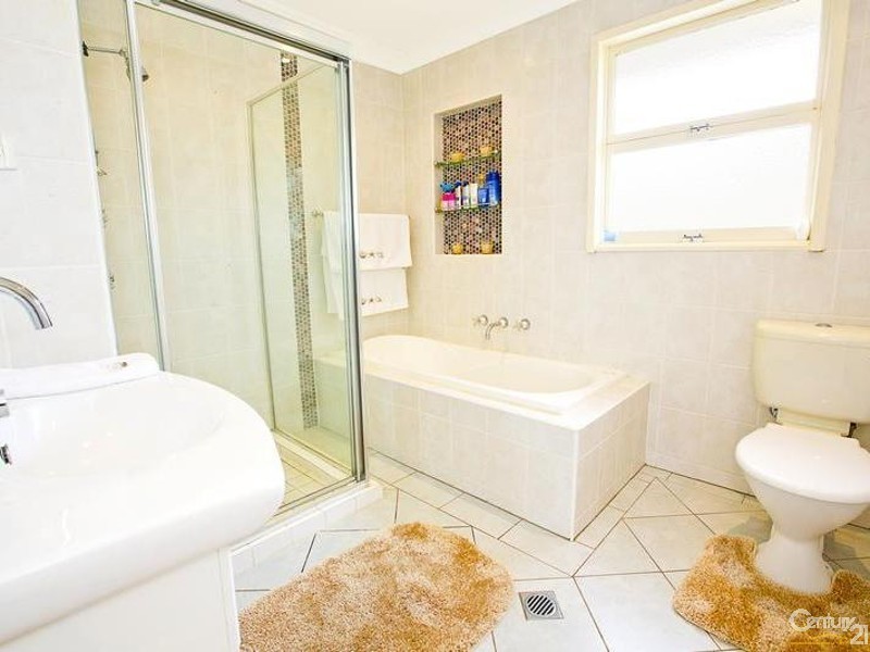 Fairfield West NSW 2165