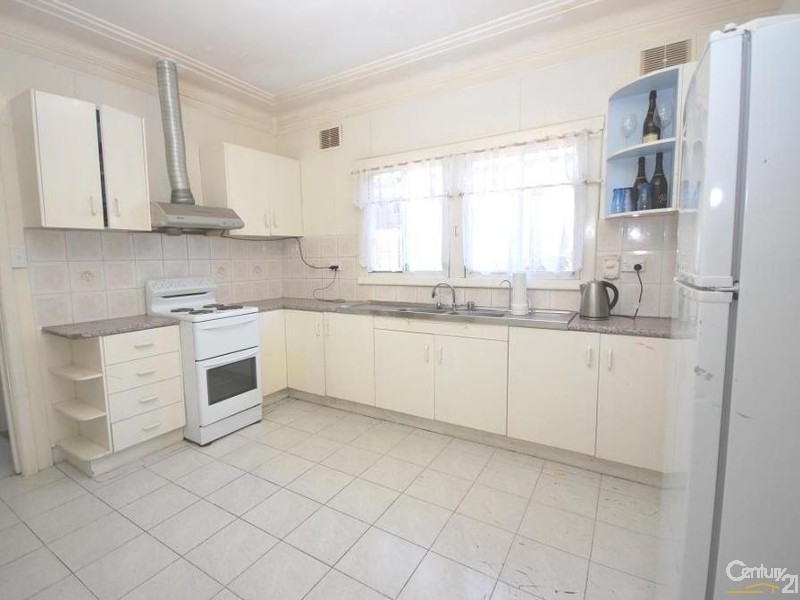 50 Alexander Street, Smithfield NSW 2164