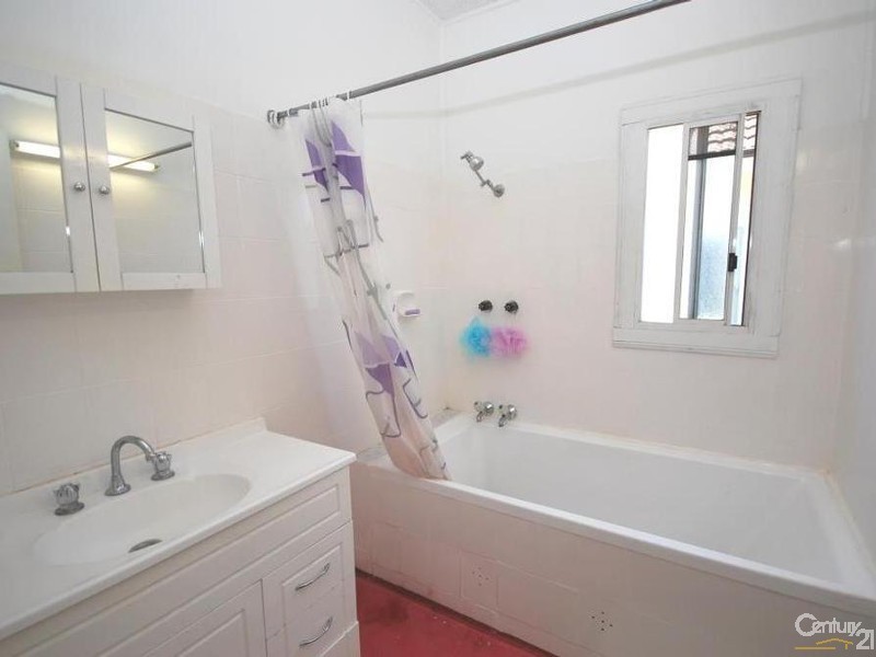 50 Alexander Street, Smithfield NSW 2164