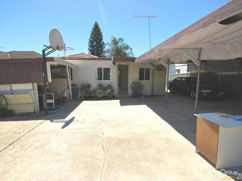 50 Alexander Street, Smithfield NSW 2164