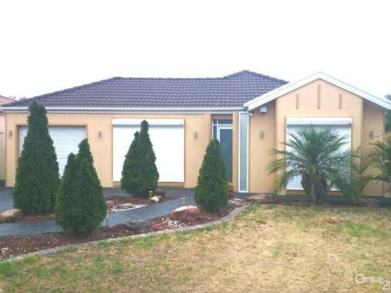 13 Highgrove Circuit, Cecil Hills NSW 2171