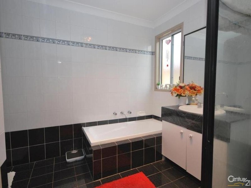 13 Highgrove Circuit, Cecil Hills NSW 2171