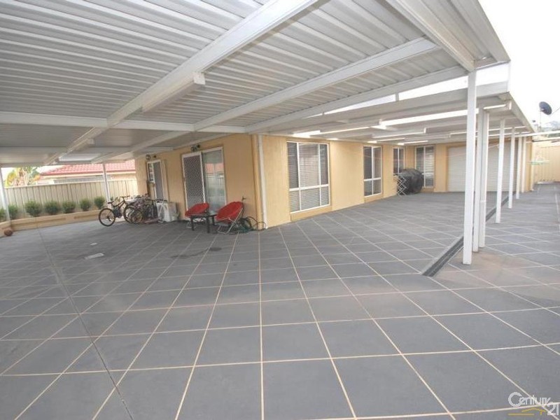 13 Highgrove Circuit, Cecil Hills NSW 2171