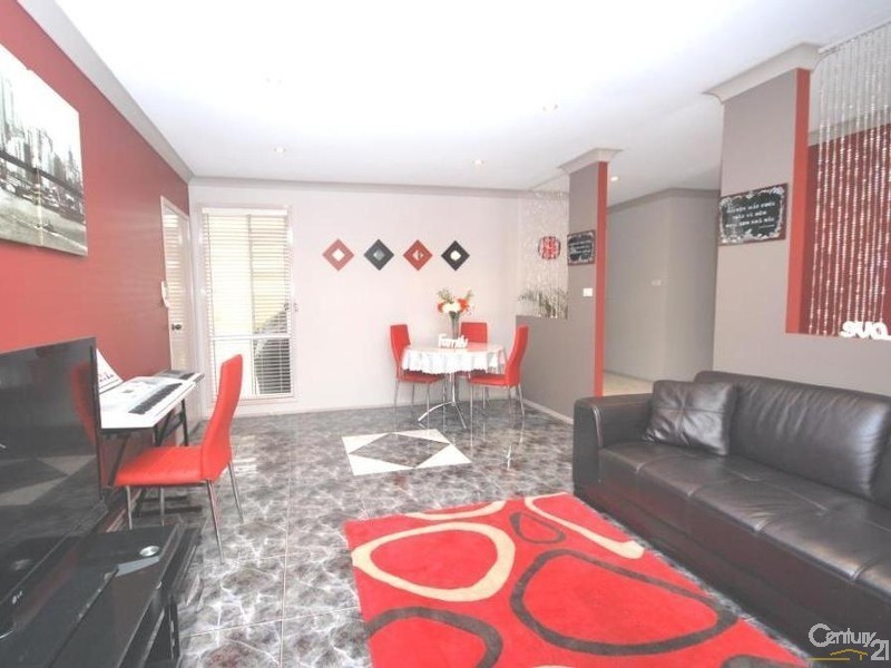 13 Highgrove Circuit, Cecil Hills NSW 2171