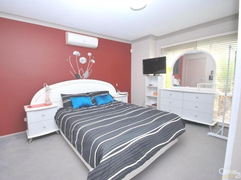 13 Highgrove Circuit, Cecil Hills NSW 2171