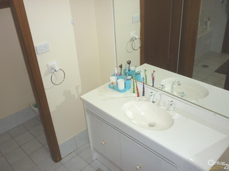 100a Hunter St, Condell Park NSW 2200