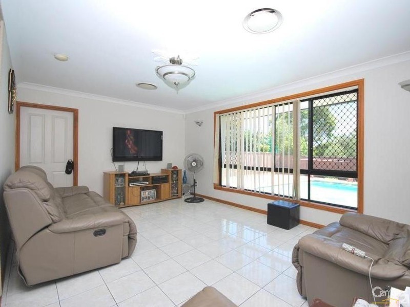 35 Tyrell Cresent, Fairfield West NSW 2165