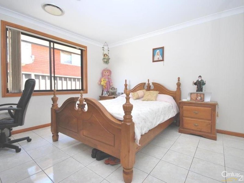 35 Tyrell Cresent, Fairfield West NSW 2165