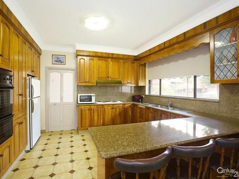 3  Pierce Street, Prairiewood NSW 2176