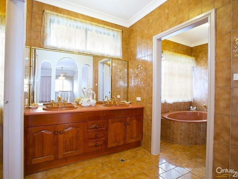 3  Pierce Street, Prairiewood NSW 2176