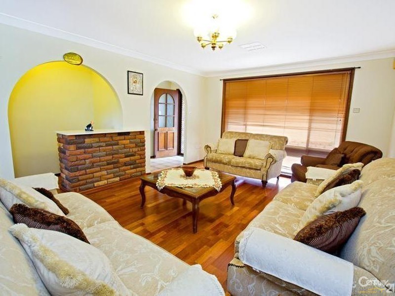 Edensor Park NSW 2176