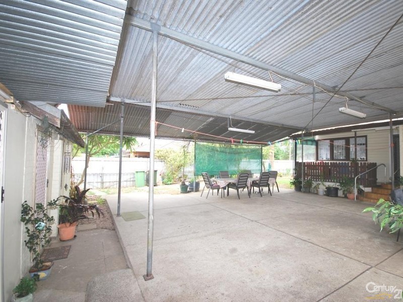 67 Railway Parade, Fairfield NSW 2165